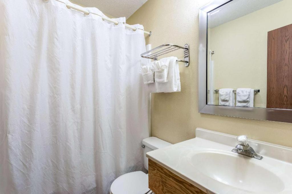 Econo Lodge Ithaca Esterno foto